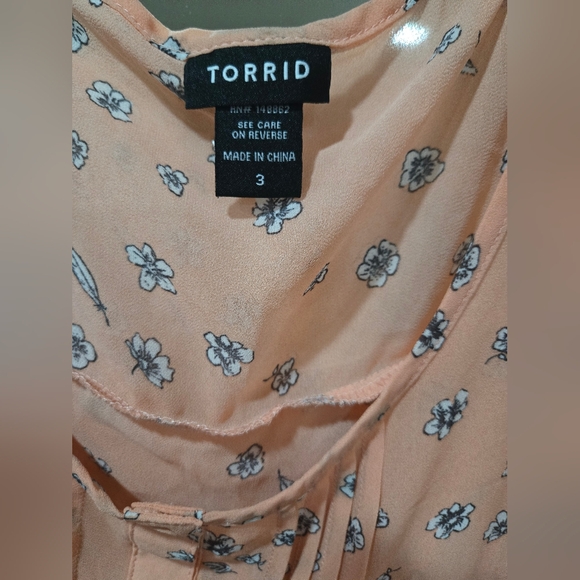 Torrid Peach Floral Sleeveless Blouse - Picture 3 of 3